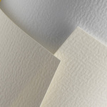 Papier ozdobny (wizytówkowy) Galeria Papieru czerpany biały A4 230g