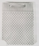 Torebka ozdobna biało-srebna paski i grochy (32x26x12) BK936-C M