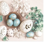 SerwetkI Daisy Wielkanoc lunch - White & Blue Eggs with Hydrangea SDWL012201